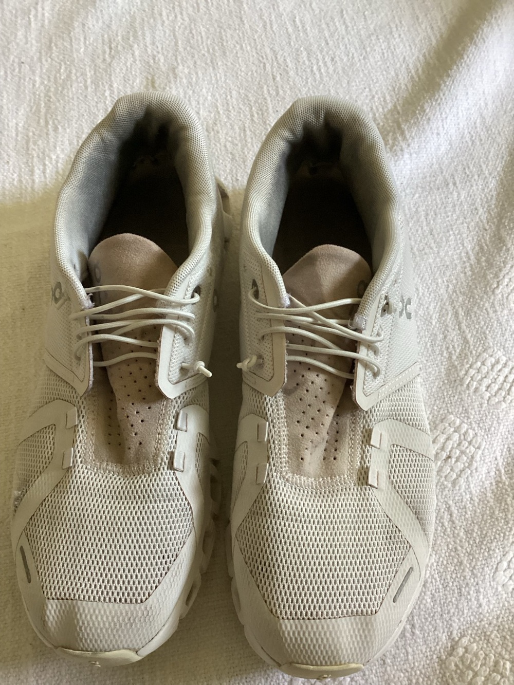Light Beige/Off-white Athletic Sneakers On Running Hollow Cushioned Sole 10